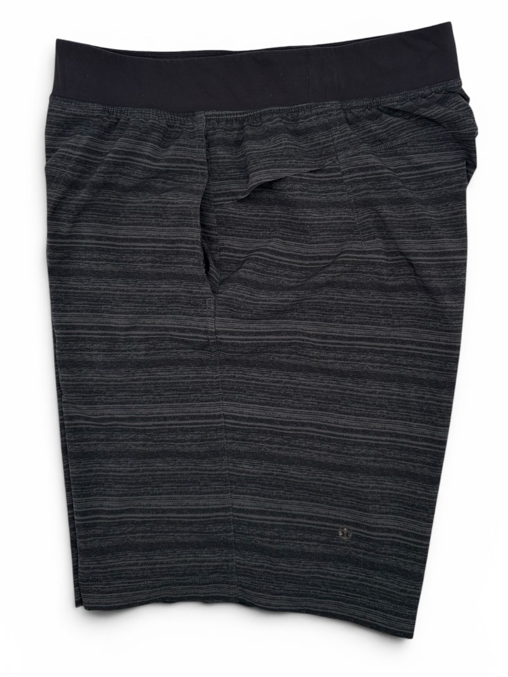 Lululemon Mens Athletic Black & Grey Striped Shorts Size Medium 1915-46 - Picture 2 of 5